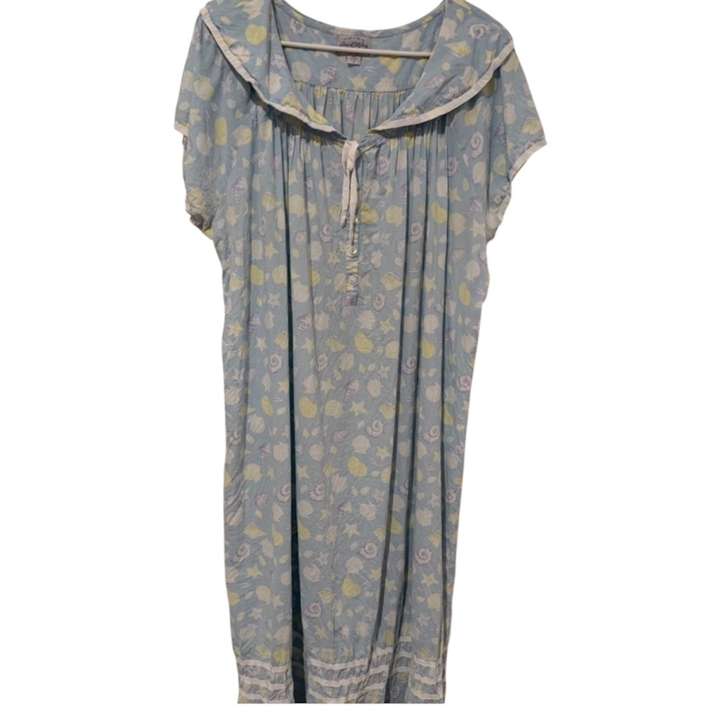 Lanz 100 % cotton vintage woman’s nightgown in darling seashell pattern. XL
